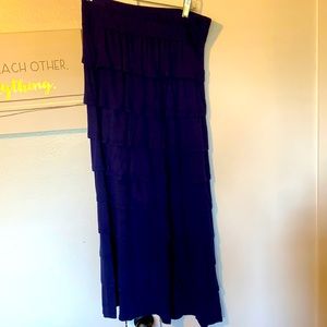 •navy ruffled skirt•